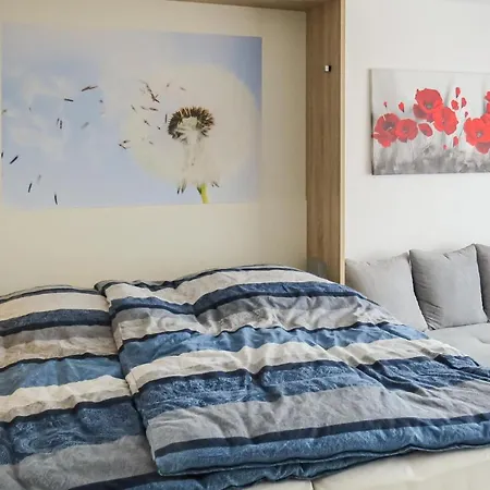 Awesome In With Sauna, Wifi And Outdoor Swimming Pool Apartment Missen-Wilhams