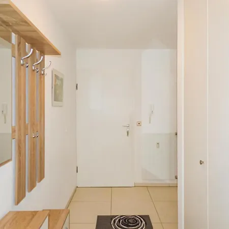 Awesome In With Sauna, Wifi And Outdoor Swimming Pool 아파트 *
